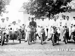 ilustrasi-grup-pemotor-motorfiets-rijders-te-batavia_43.webp