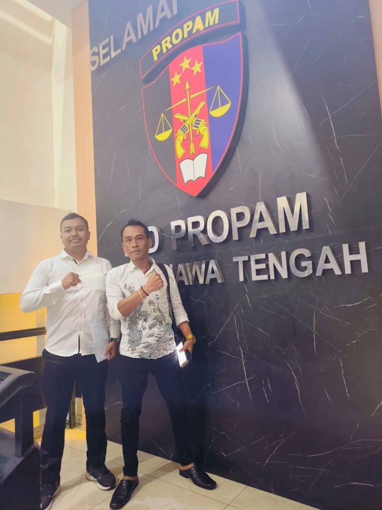 c25f5d0de35e43ad8b59250773a31f80